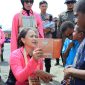 Ketua Umum Bhayangkari, Ny. Juliati Sigit Prabowo memimpin kegiatan Bhayangkari Peduli di Kabupaten Sorong, Papua Barat Daya.