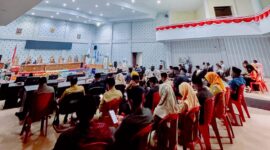 Bertempat di ruang Sidang Paripurna DPRD Kab. Boltara.