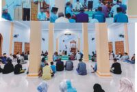 Sekretaris Daerah Kabupaten Bolaang Mongondow Utara (Boltara), dr. Jusnan C. Mokoginta, MARS, mengikuti kegiatan Safari Subuh yang dilaksanakan di Masjid Baiturrahim, Desa Boroko Utara
