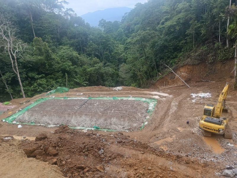 Aktivitas tambang emas ilegal di Desa Tobongon