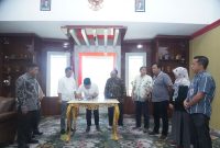 Bupati Bolmong Tandatangani Hasil Survei Peningkatan Status RSUD Boltara