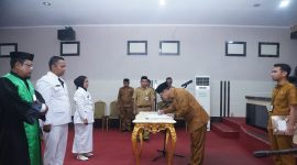 Bupati Bolmut Lantik Penjabat Sangadi Dua Desa