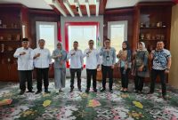 Bupati Bolaang Mongondow Utara Dr. Sirajudin Lasena, SE., M.Ec.Dev. memimpin rapat koordinasi bersama pihak perbankan