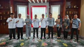 Bupati Bolaang Mongondow Utara Dr. Sirajudin Lasena, SE., M.Ec.Dev. memimpin rapat koordinasi bersama pihak perbankan