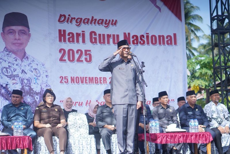 Wakil Bupati Bolaang Mongondow Utara (Bolmut), Moh. Aditya Pontoh, S.IP, memimpin upacara peringatan Hari Guru Nasional (HGN)