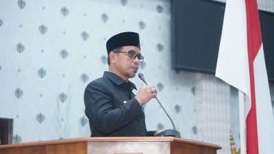 Bupati Bolmut, Dr. Sirajudin Lasena, SE., M.Ec.Dev, memberikan apresiasi kepada DPRD