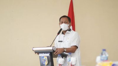 Sekretaris Daerah dr. Jusnan C. Mokoginta, MARS