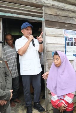 Mendagri Tito Karnavian Bersama Menteri PKP Tinjau Program BSPS dan Pastikan Bantuan Tepat Sasaran