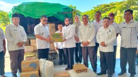 Bupati Boltara Serahkan Bantuan Logistik bagi Korban Banjir Bandang di Gorontalo Utara
