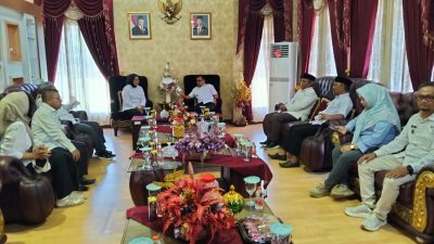 Penyerahan bantuan logistik ini menjadi wujud solidaritas antardaerah