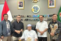  Bupati Bolaang Mongondow Utara, Dr. Sirajudin Lasena, saat melakukan audiensi dengan Menteri ATR/BPN Nusron Wahid di Jakarta. Pertemuan membahas percepatan penyusunan RDTR dan penguatan hilirisasi pertanian sebagai fondasi pembangunan dan pertumbuhan ekonomi berkelanjutan di Boltara.
