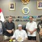  Bupati Bolaang Mongondow Utara, Dr. Sirajudin Lasena, saat melakukan audiensi dengan Menteri ATR/BPN Nusron Wahid di Jakarta. Pertemuan membahas percepatan penyusunan RDTR dan penguatan hilirisasi pertanian sebagai fondasi pembangunan dan pertumbuhan ekonomi berkelanjutan di Boltara.