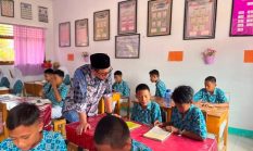 Bupati Boltara Tinjau Pelaksanaan Gerakan 15 Menit Membaca di SMPN 1 Kaidipang
