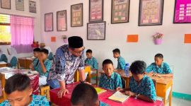 Bupati Boltara Tinjau Pelaksanaan Gerakan 15 Menit Membaca di SMPN 1 Kaidipang