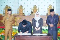Bupati dan Wabup Boltara Tandatangani KUA-PPAS 2027 Bersama DPRD