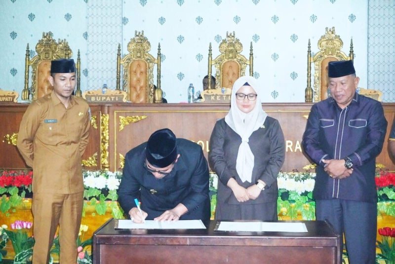 Bupati dan Wabup Boltara Tandatangani KUA-PPAS 2027 Bersama DPRD