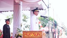 Wabup Boltara Pimpin Upacara Penurunan Bendera HUT Ke-81 RI