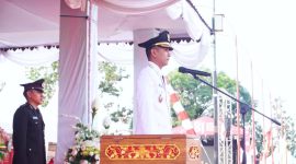 Wabup Boltara Pimpin Upacara Penurunan Bendera HUT Ke-81 RI