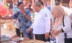 Pantau Harga dan Stok Pangan, TPID Boltara Turun Langsung ke Pasar Bolangitang